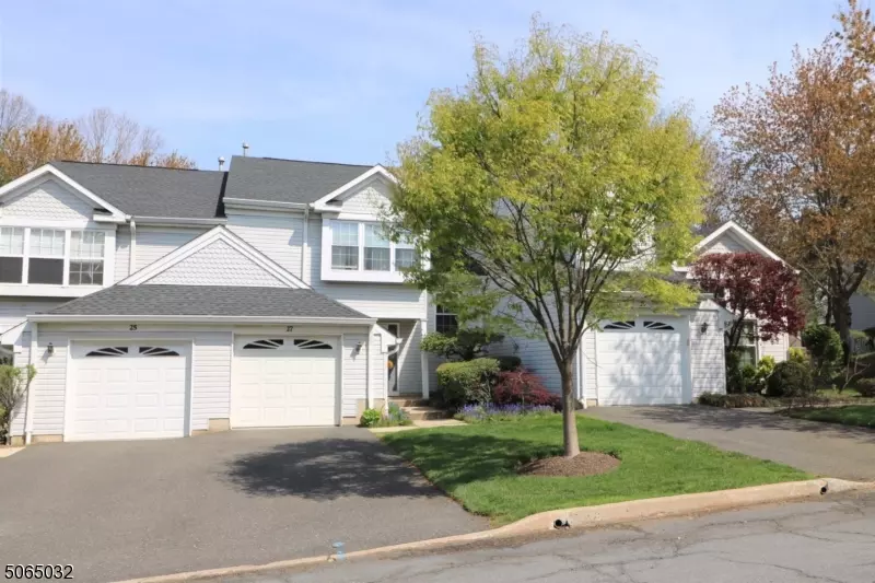 27 Vandeventer Ct, Sayreville Boro, NJ 08872