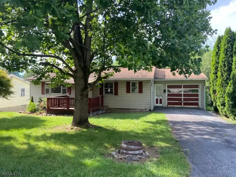 335 Liberty Blvd, Pohatcong Twp., NJ 08865