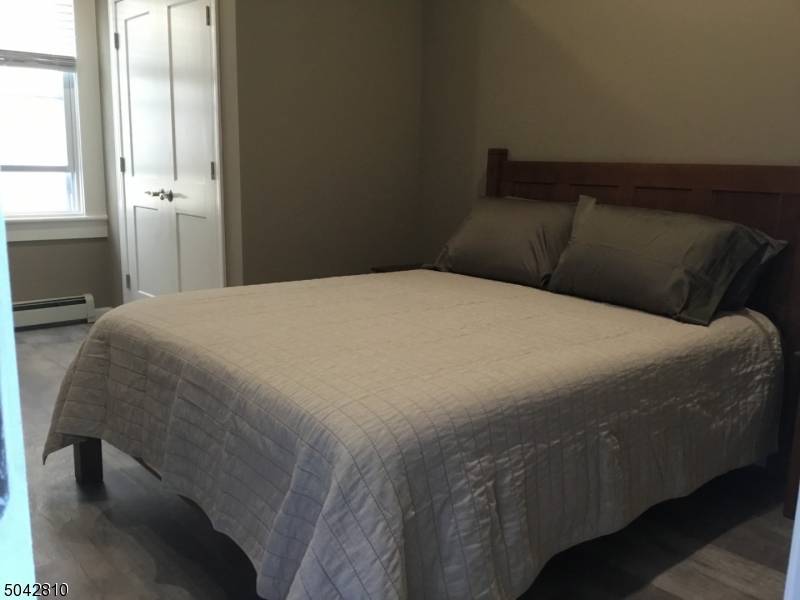 317 MAGNOLIA AVE, Elizabeth City, NJ 07206