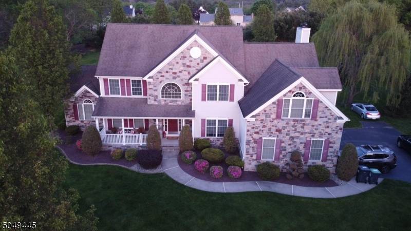 18 Plaza Rd, Lopatcong Twp., NJ 08865