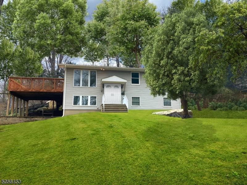 10 Woodland Rd, Byram Twp., NJ 07821