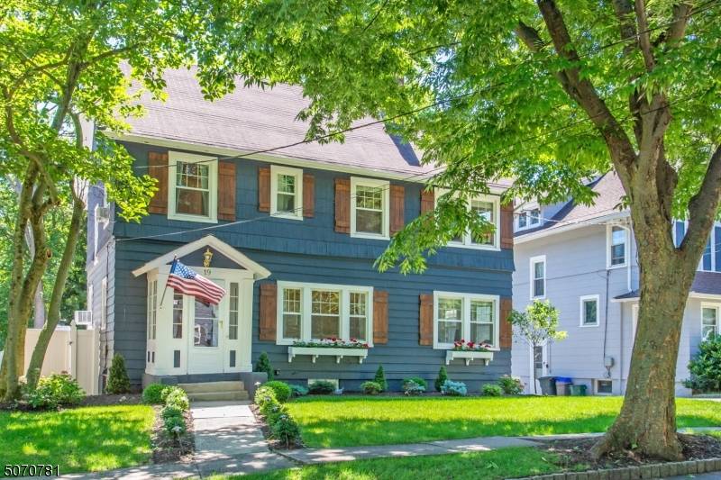 19 Forest Ave, Verona Twp., NJ 07044