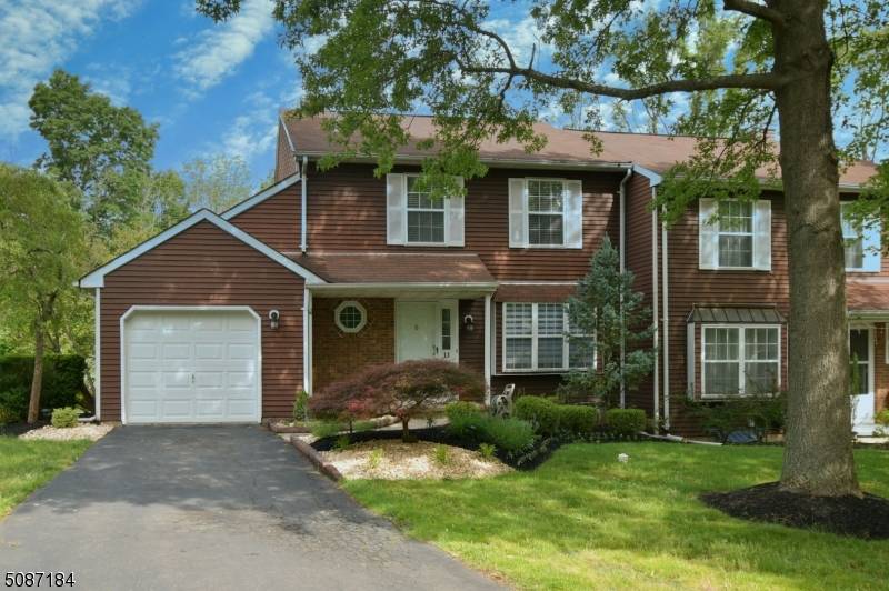 11 Pamlico Path, Branchburg Twp., NJ 08876
