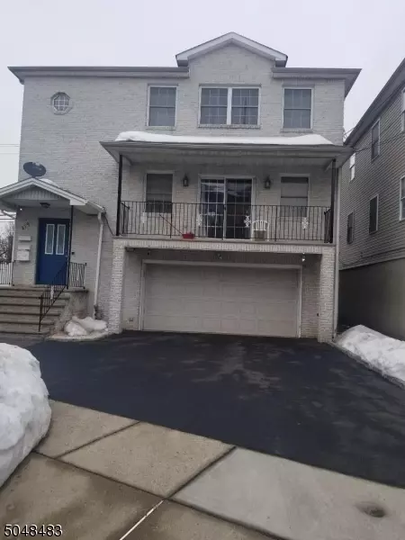 Elizabeth City, NJ 07206,221 MSGR KEMENSIS PL