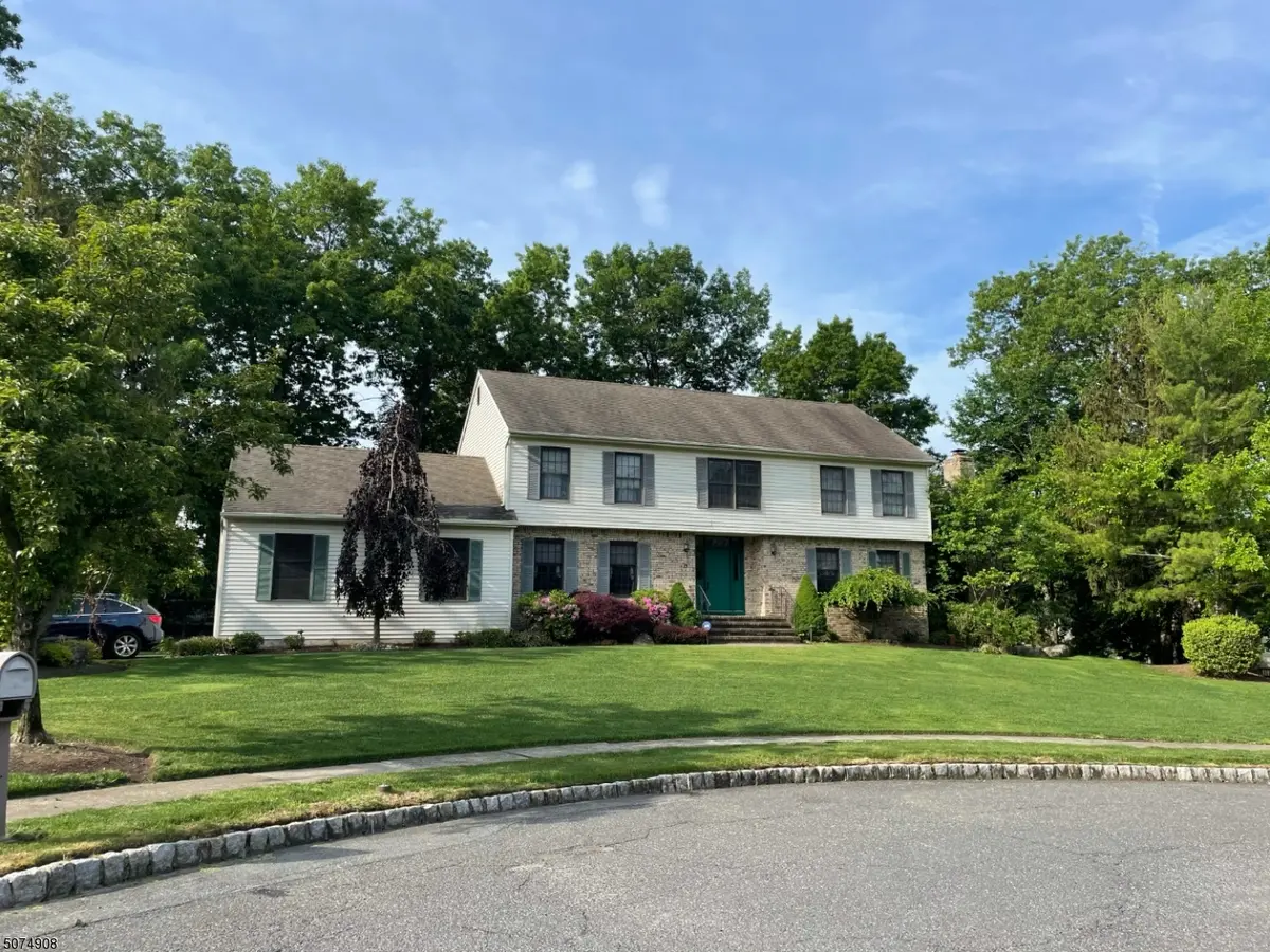 15 Brentwood Ct, Wayne Twp., NJ 07470