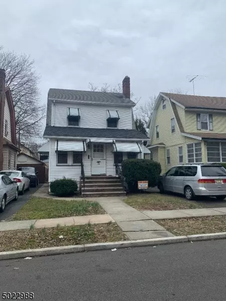 14 WARWICK ST, East Orange City, NJ 07017