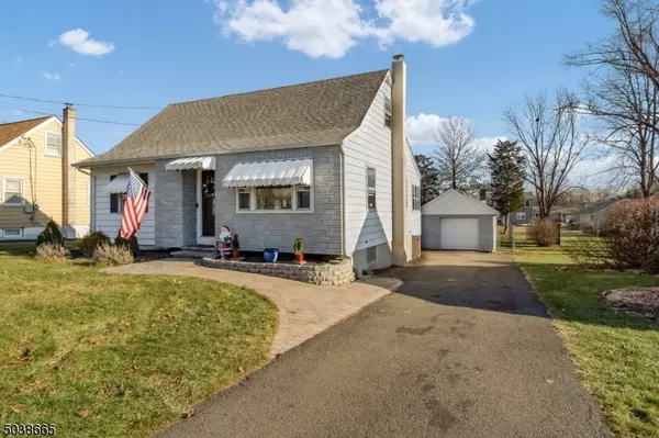 140 WEISS TER, Raritan Boro, NJ 08869