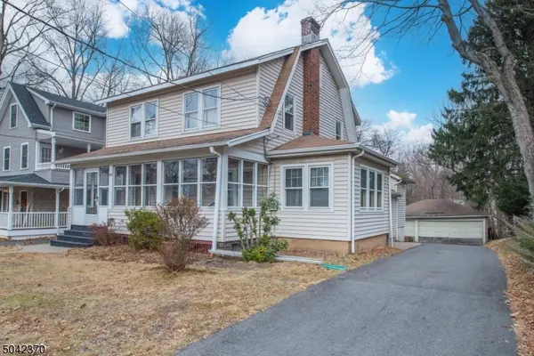 19 WHITFIELD ST, Caldwell Boro Twp., NJ 07006