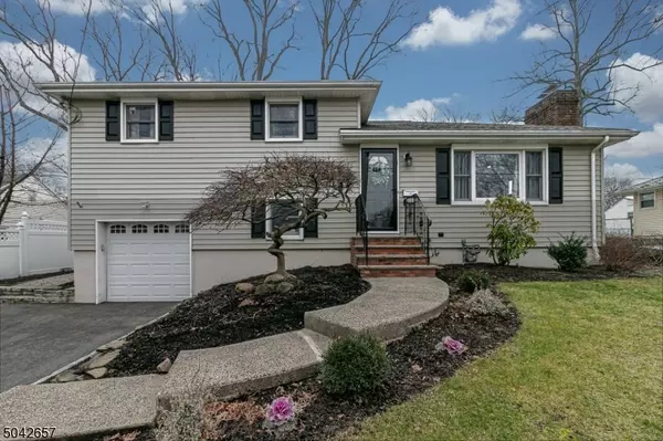 158 PLEASANT AVE, Fanwood Boro, NJ 07023