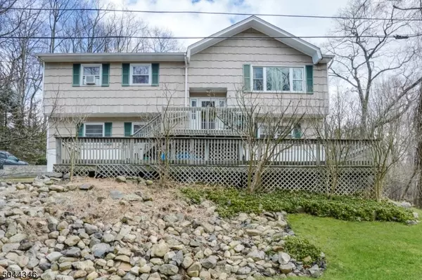 10 BAYVIEW AVE, Hopatcong Boro, NJ 07843