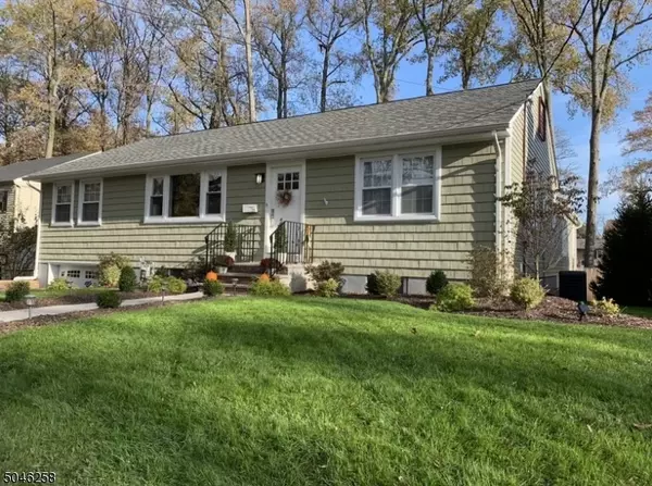 26 KEMPSHALL TER, Fanwood Boro, NJ 07023