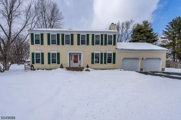 3 Lime Rock Ln, Califon Boro, NJ 07830