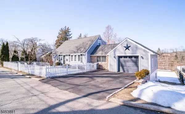 20 Ogden Ter, Butler Boro, NJ 07405