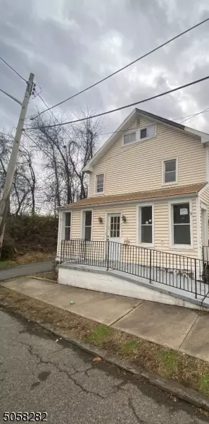 51 Jefferson St, Phillipsburg Town, NJ 08865