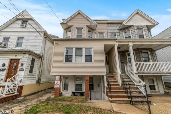 20 E 43rd St, Bayonne City, NJ 07002