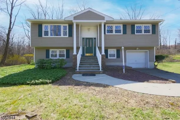 36 Adelaide Terrace, West Milford Twp., NJ 07480