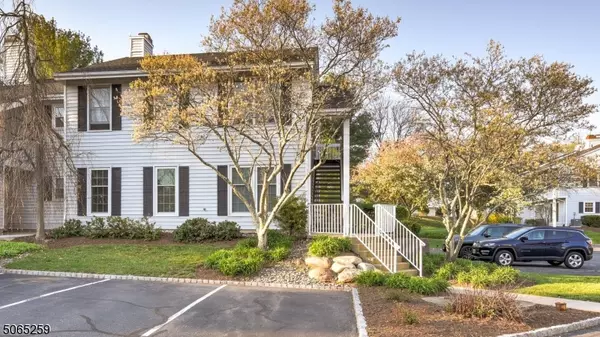 69 Junco Ct, Readington Twp., NJ 08887