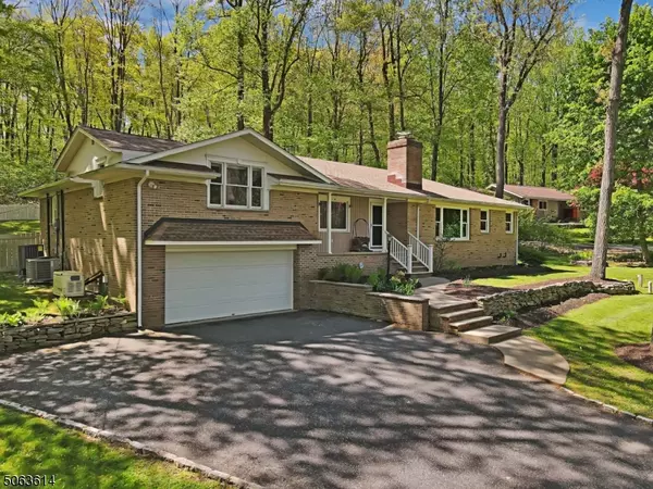 381 TUNNEL ROAD, Bethlehem Twp., NJ 08802