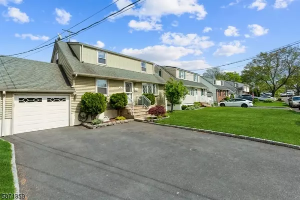 37 N 10th St, Kenilworth Boro, NJ 07033