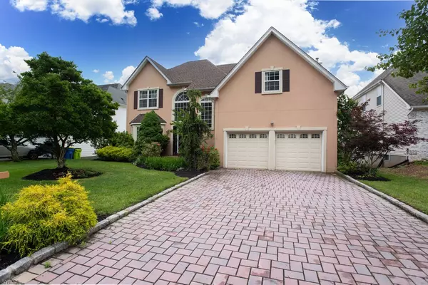 13 Red Bud Ln, Green Brook Twp., NJ 08812