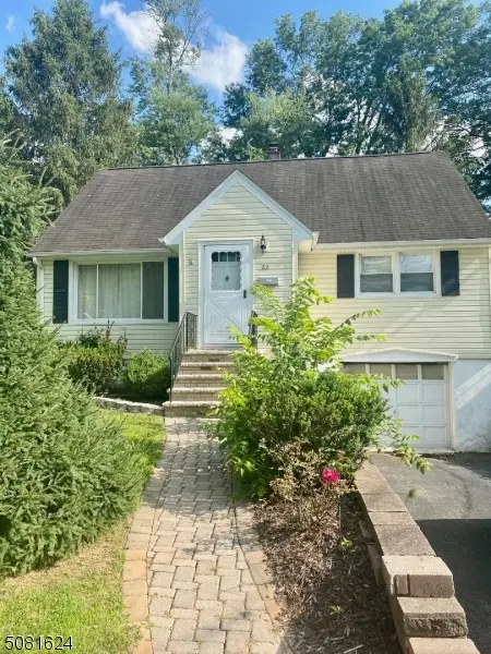 22 Carlson Pl, Parsippany-troy Hills Twp., NJ 07034