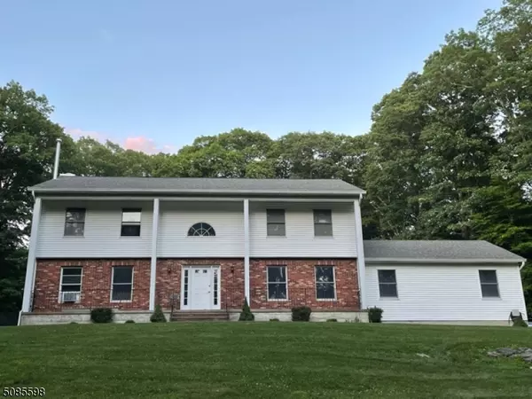 77 Pines Rd, Frankford Twp., NJ 07826