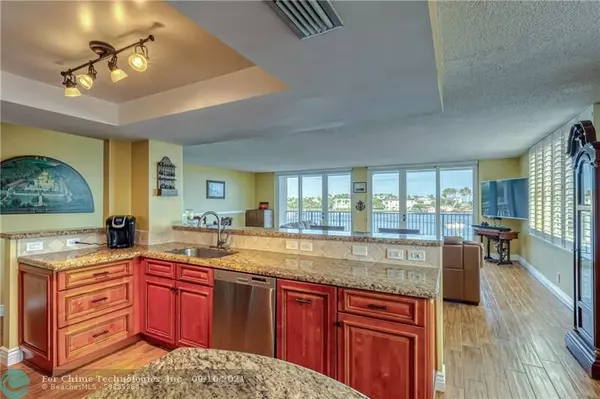 Pompano Beach, FL 33062,2500 Bay Dr  #3B