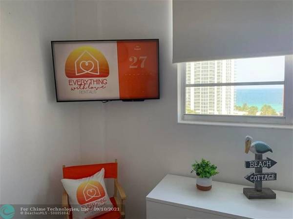 Sunny Isles Beach, FL 33160,19370 Collins Ave  #1107