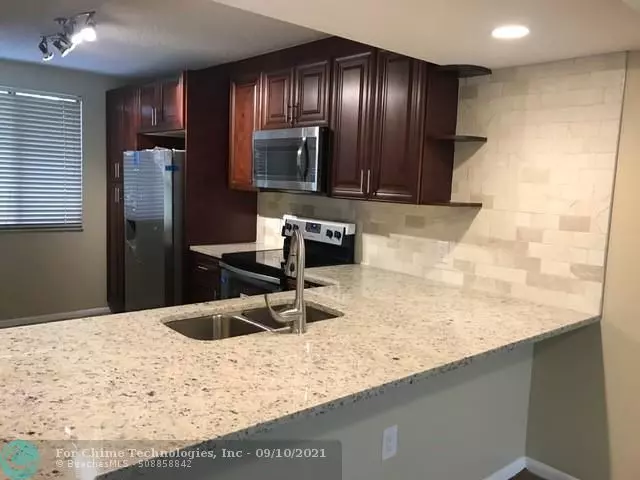 West Palm Beach, FL 33409,2581 Village Blvd  #206