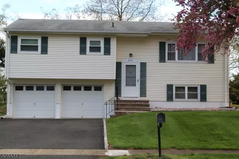 433 Rivercrest Dr, Piscataway Twp., NJ 08854