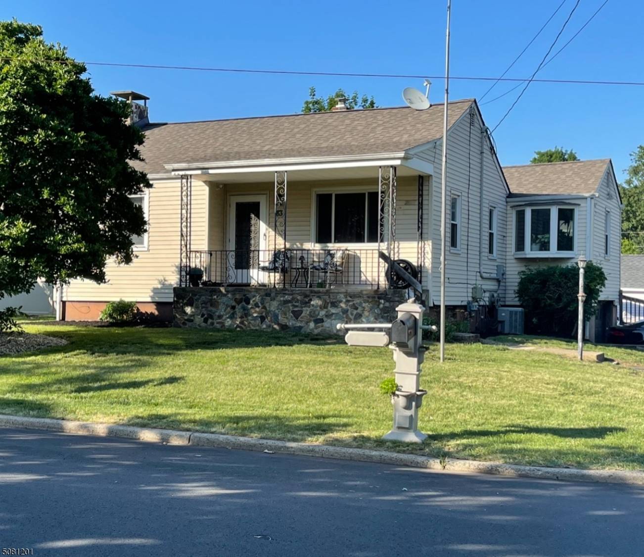 83 Main St, Franklin Twp., NJ 08873
