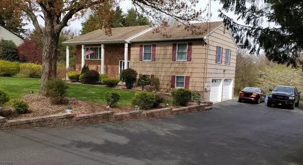 30 Slope Dr, Mansfield Twp., NJ 07840