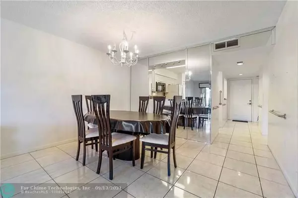 Delray Beach, FL 33484,6037 Pointe Regal Cir  #103