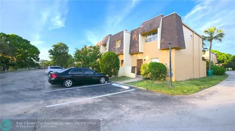 5835 Blueberry Ct  #74, Lauderhill, FL 33313