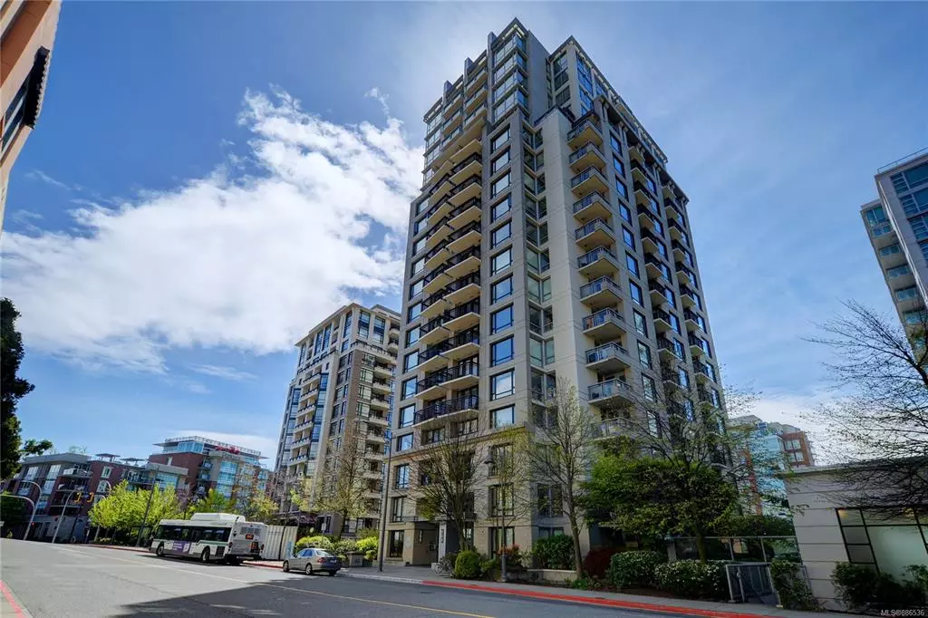 Victoria, BC V8W 4A4,751 Fairfield Rd #603