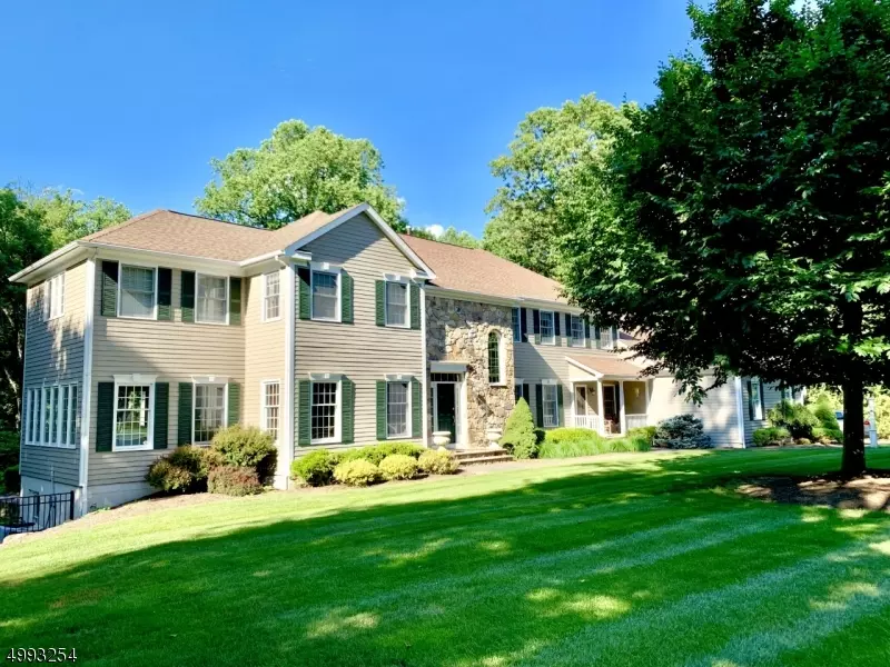 37 BROOKRACE DR, Mendham Twp., NJ 07945