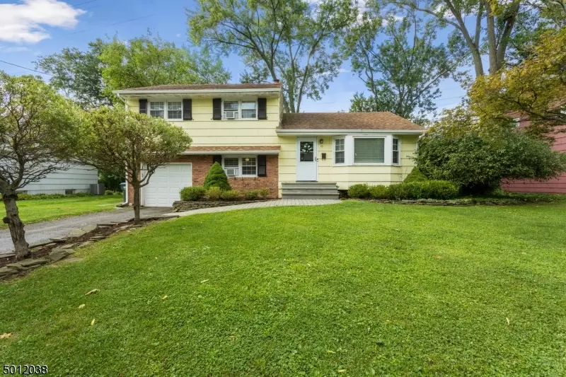 10 OAK CT, Fanwood Boro, NJ 07023