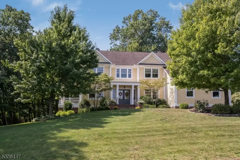 21 Falls View, Watchung Boro, NJ 07069