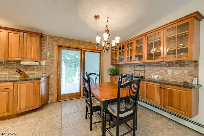 5 Birch Lane, Roxbury Twp., NJ 07885