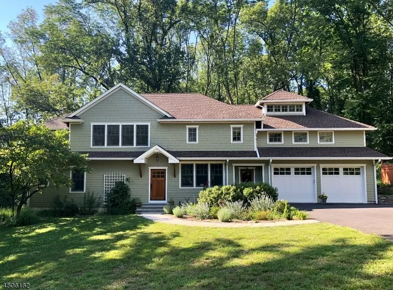 Mendham Twp., NJ 07945,4 Woodlawn Terr