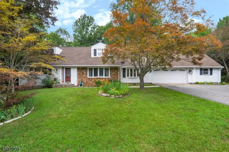 Kinnelon Boro, NJ 07405,8 POINSETTIA CT