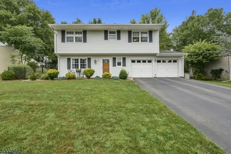 Mount Olive Twp., NJ 07836,11 BURNHAM PL