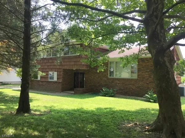 244 EYLAND AVE, Roxbury Twp., NJ 07876