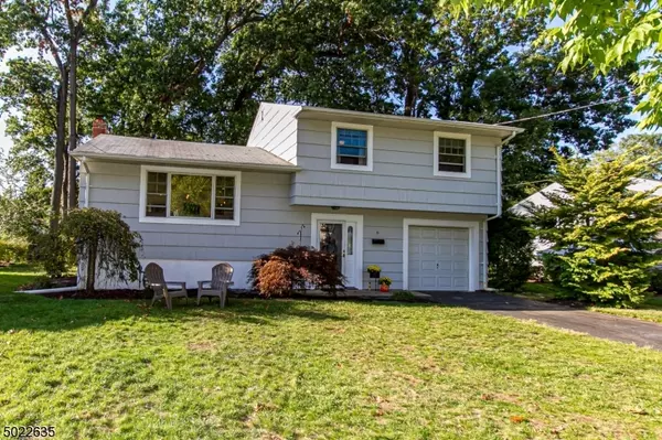 6 THORNE PL, Fanwood Boro, NJ 07023