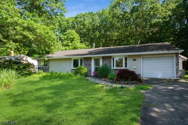 22 WHEELER RD, South Brunswick Twp., NJ 08824