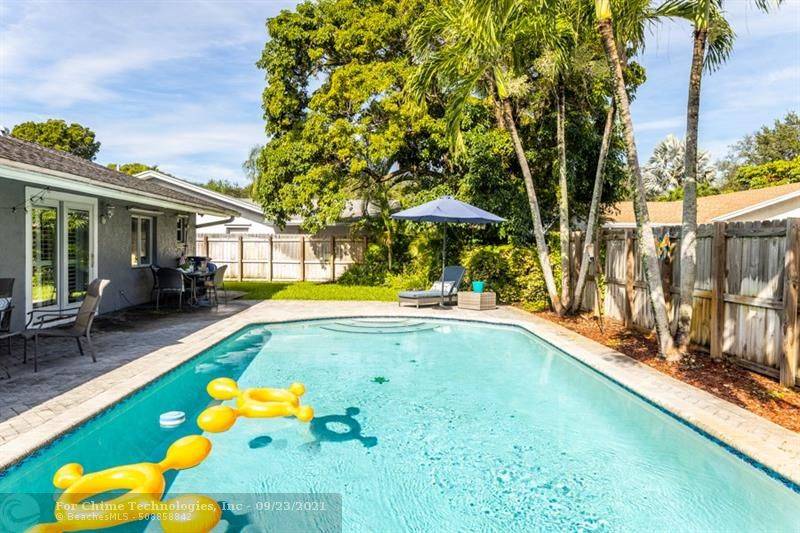 Cooper City, FL 33328,10461 SW 51st St