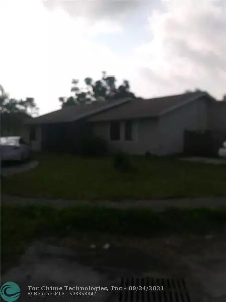 7814 SW 8th St, North Lauderdale, FL 33068