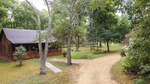 1514 E Plum Hill Road, Leaf River, IL 61047