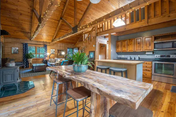 1514 E Plum Hill Road, Leaf River, IL 61047