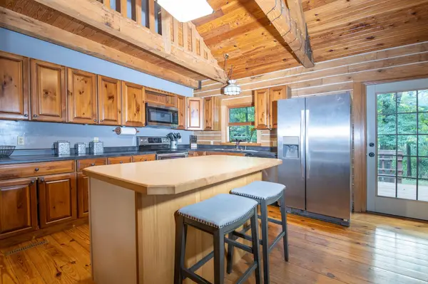 1514 E Plum Hill Road, Leaf River, IL 61047